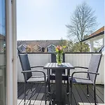 Klassik Appartement mit 1 Schlafzimmer und Balkon im Dachgeschoss 161
